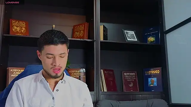 Snapshot of EdwardRoss_ chatting on 09-16-25, 08:32 EdwardRoss online show from 09-16-25, 08:32