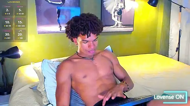 Snapshot of bigxx0 chatting on 02-07-25, 02:19 bigxx0 online show from 02-07-25, 02:19