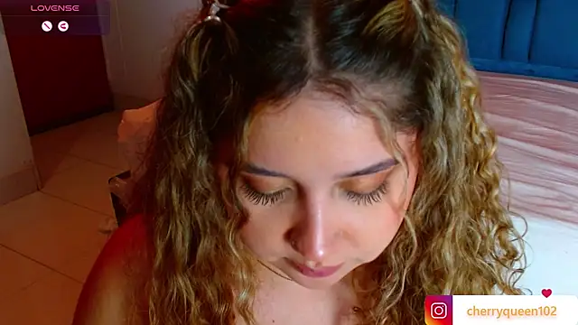 Snapshot of Cherryyquen chatting on 01-20-25, 10:59 Cherryyquen online show from 01-20-25, 10:59