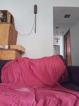 Snapshot of LYZBORNHD chatting on 03-08-25, 06:47 LYZBORNHD online show from 03-08-25, 06:47