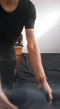 Snapshot of LYZBORNHD chatting on 03-12-25, 09:13 LYZBORNHD online show from 03-12-25, 09:13