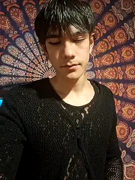 Snapshot of LYZBORNHD chatting on 10-17-25, 10:12 LYZBORNHD online show from 10-17-25, 10:12