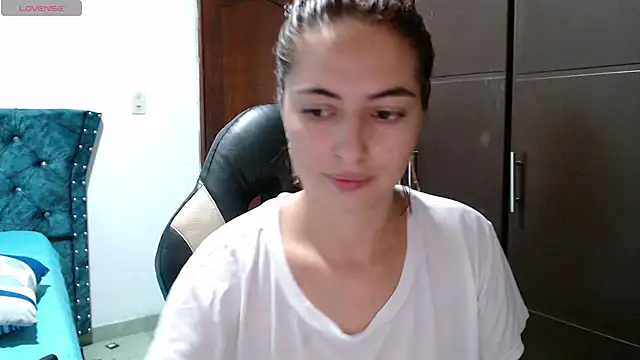 Snapshot of Kate_lorens9 chatting on 12-14-24, 01:28 Kate lorens9 online show from 12-14-24, 01:28