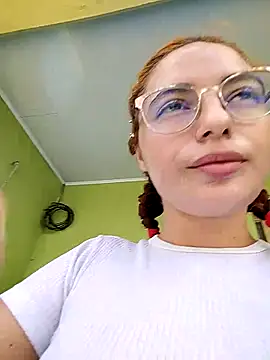 Snapshot of Kate_lorens9 chatting on 09-14-25, 06:18 Kate lorens9 online show from 09-14-25, 06:18