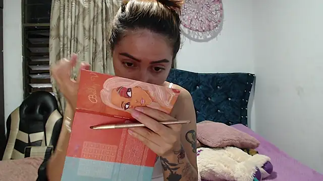 Snapshot of Kate_lorens9 chatting on 11-17-25, 11:43 Kate lorens9 online show from 11-17-25, 11:43