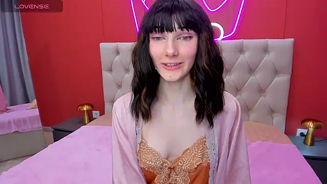 Lili flowerr online show from 01-18-25, 04:10