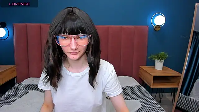 Lili flowerr online show from 03-11-25, 08:20