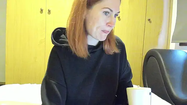 Sheandhim23 online show from 02-05-25, 07:39