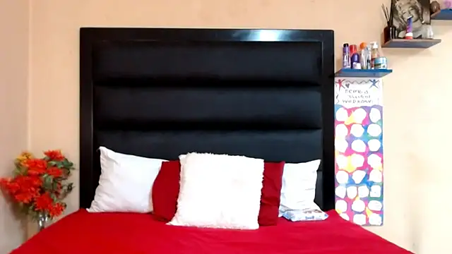 LongPussyLipsxx online show from 02-07-25, 08:44