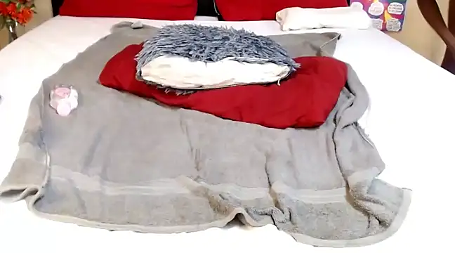 LongPussyLipsxx online show from 02-13-25, 09:20