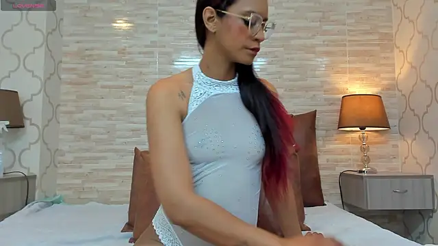 ZoeSmitth online show from 12-12-24, 11:50