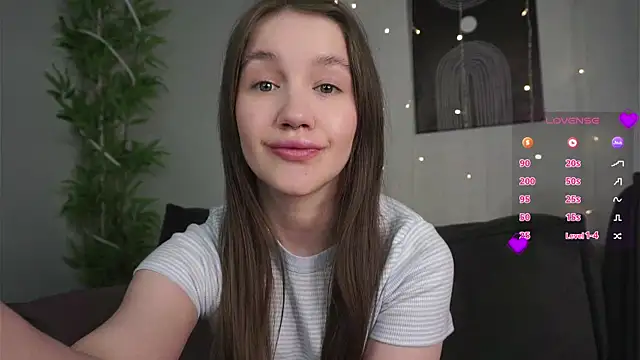 Snapshot of AmiLewis chatting on 01-23-25, 11:05 AmiLewis online show from 01-23-25, 11:05