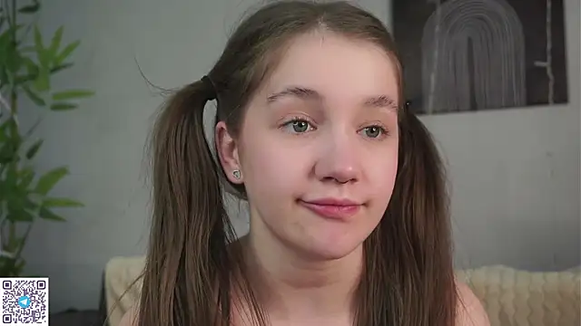 Snapshot of AmiLewis chatting on 02-03-25, 07:40 AmiLewis online show from 02-03-25, 07:40