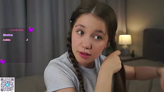 Snapshot of AmiLewis chatting on 02-11-25, 04:11 AmiLewis online show from 02-11-25, 04:11