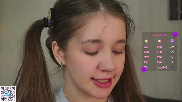 Snapshot of AmiLewis chatting on 02-20-25, 04:07 AmiLewis online show from 02-20-25, 04:07