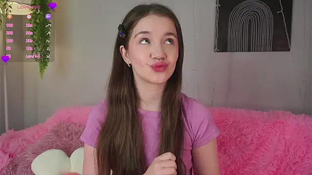 Snapshot of AmiLewis chatting on 02-24-25, 01:13 AmiLewis online show from 02-24-25, 01:13