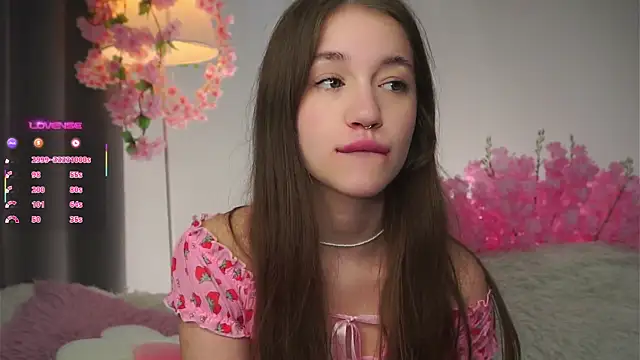 Snapshot of AmiLewis chatting on 09-12-25, 01:17 AmiLewis online show from 09-12-25, 01:17