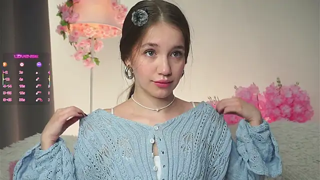 Snapshot of AmiLewis chatting on 10-09-25, 01:14 AmiLewis online show from 10-09-25, 01:14