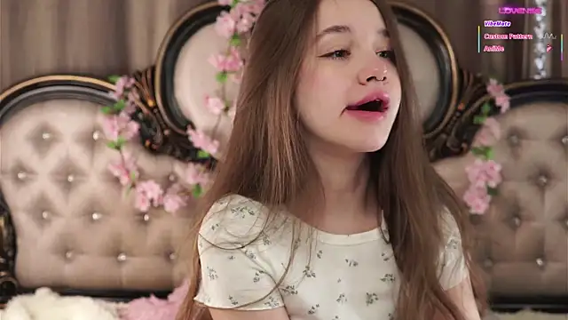 AmiLewis online show from 04-24-26, 01:08