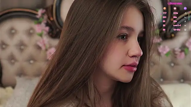 AmiLewis online show from 04-25-26, 01:08