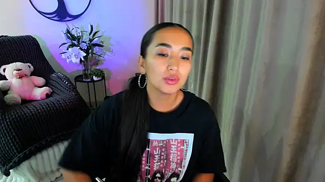 worldofkim online show from 10-28-25, 08:22