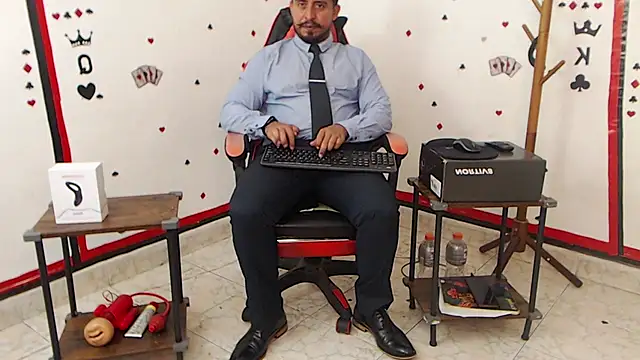 Snapshot of KalethBigDick chatting on 01-17-25, 11:49 KalethBigDick online show from 01-17-25, 11:49