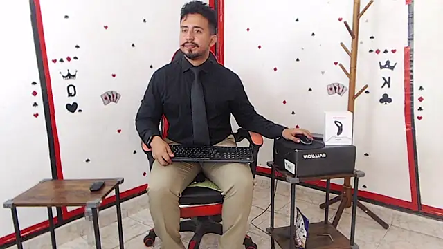 Snapshot of KalethBigDick chatting on 01-28-25, 04:19 KalethBigDick online show from 01-28-25, 04:19