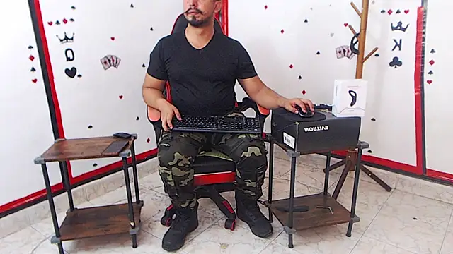 Snapshot of KalethBigDick chatting on 02-01-25, 03:52 KalethBigDick online show from 02-01-25, 03:52
