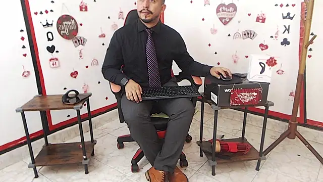 Snapshot of KalethBigDick chatting on 02-10-25, 02:08 KalethBigDick online show from 02-10-25, 02:08