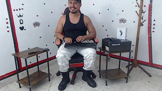 Snapshot of KalethBigDick chatting on 03-11-25, 07:25 KalethBigDick online show from 03-11-25, 07:25