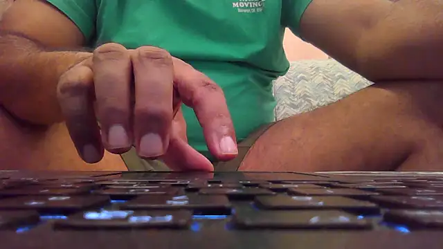 Snapshot of deltaforce1987 chatting on 12-18-24, 01:48 deltaforce1987 online show from 12-18-24, 01:48