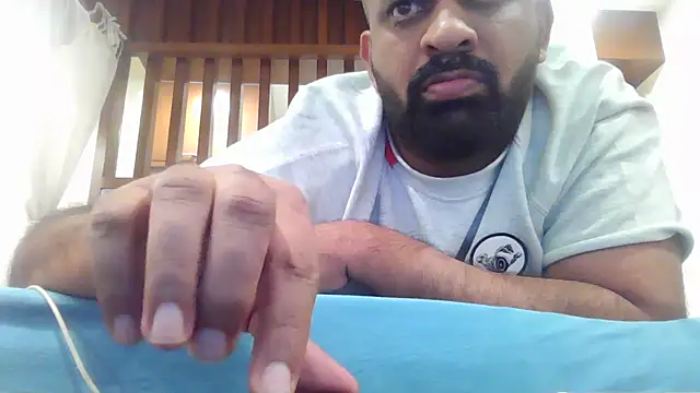 Snapshot of deltaforce1987 chatting on 12-17-25, 01:22 deltaforce1987 online show from 12-17-25, 01:22