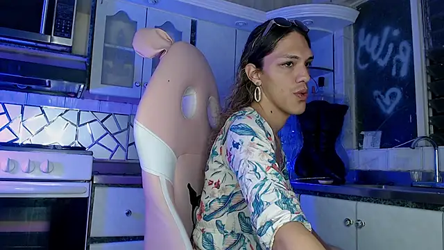 cristinaa oz online show from 02-17-26, 08:15