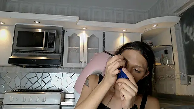 cristinaa oz online show from 02-18-26, 07:21