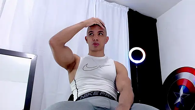 Antonywebb94 online show from 05-17-26, 11:12