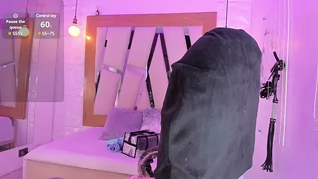 Snapshot of ary_cooper_ chatting on 02-08-25, 12:39 ary cooper online show from 02-08-25, 12:39