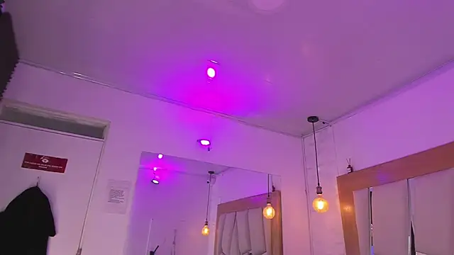 Snapshot of ary_cooper_ chatting on 02-08-25, 06:44 ary cooper online show from 02-08-25, 06:44