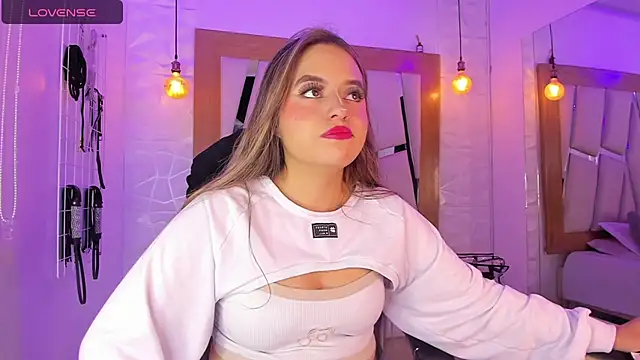 Snapshot of ary_cooper_ chatting on 02-20-25, 12:36 ary cooper online show from 02-20-25, 12:36