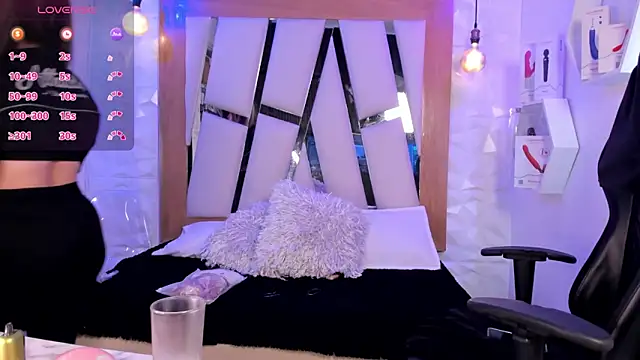 Snapshot of ary_cooper_ chatting on 09-19-25, 01:34 ary cooper online show from 09-19-25, 01:34