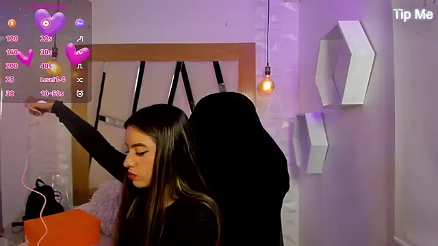 Snapshot of ary_cooper_ chatting on 09-29-25, 01:27 ary cooper online show from 09-29-25, 01:27