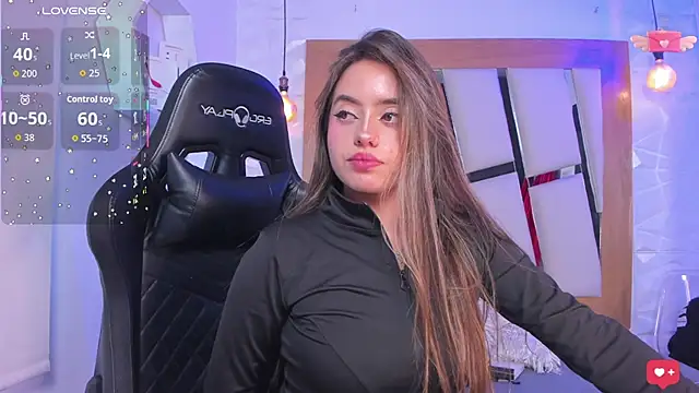 Snapshot of ary_cooper_ chatting on 10-24-25, 12:23 ary cooper online show from 10-24-25, 12:23