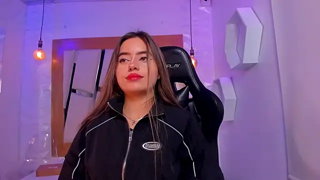 Snapshot of ary_cooper_ chatting on 11-06-25, 12:28 ary cooper online show from 11-06-25, 12:28