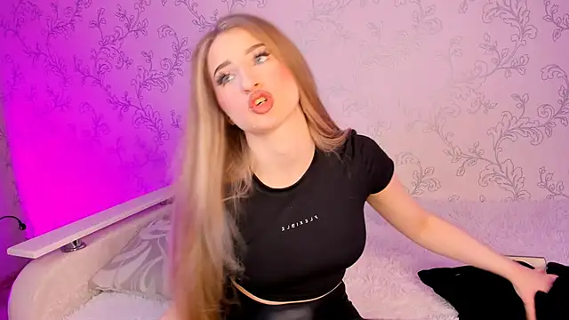 Snapshot of milky_waybaby chatting on 12-29-24, 12:34 milky waybaby online show from 12-29-24, 12:34