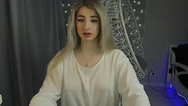 Snapshot of milky_waybaby chatting on 09-25-25, 04:32 milky waybaby online show from 09-25-25, 04:32