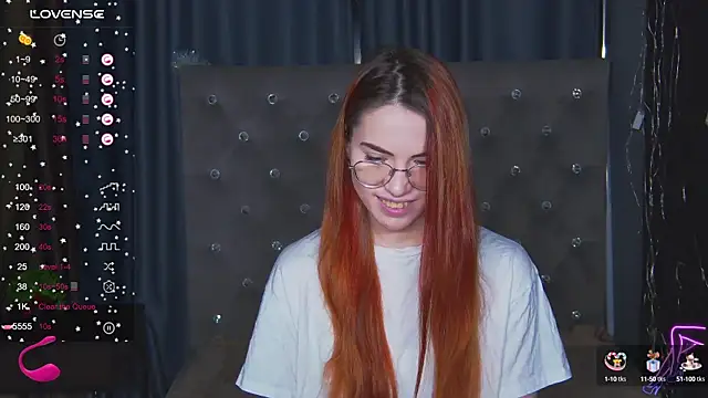 Snapshot of EmilyKents chatting on 02-04-25, 01:34 EmilyKents online show from 02-04-25, 01:34