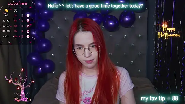 Snapshot of EmilyKents chatting on 10-27-25, 01:53 EmilyKents online show from 10-27-25, 01:53