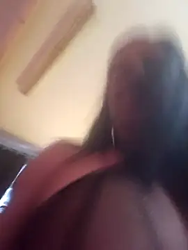 Snapshot of Luiza_Hammer chatting on 03-04-25, 08:46 Luiza Hammer online show from 03-04-25, 08:46