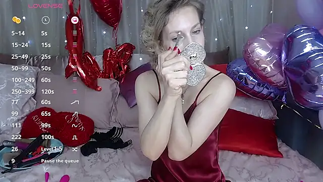 AdrianaSea online show from 02-21-25, 04:51