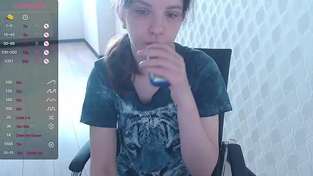 LisaHeart online show from 09-29-25, 10:53