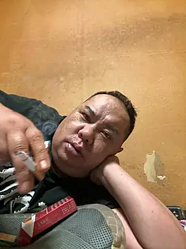 Snapshot of punk0805 chatting on 10-10-25, 11:09 punk0805 online show from 10-10-25, 11:09